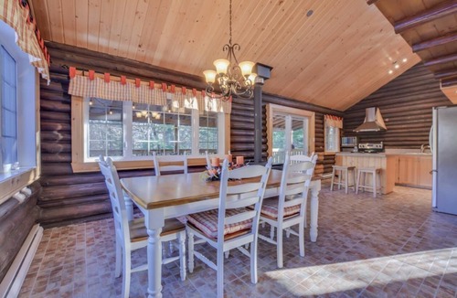 Saint Donat Cabin | Charmant chalet en bois rond