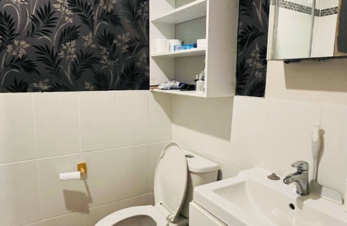 Mount Dennis Apartment | Charming 1-bedroom apartment with AC and WiFi in lovely Toronto