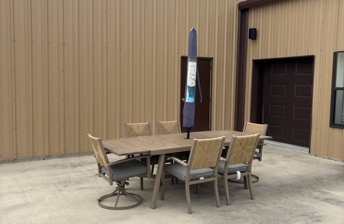 Milton Cottage | Charming 1-bedroom cottage in Ridge/Judice community with central AC/Heating.