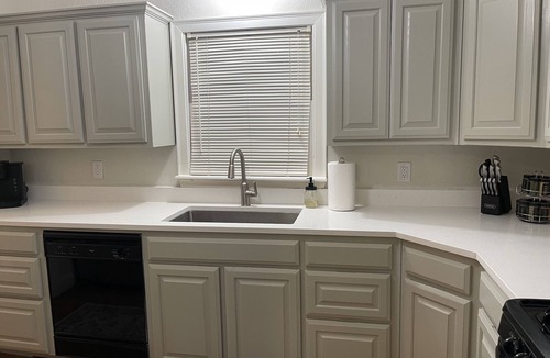Amarillo Cottage | Charming 2-bedroom cottage in fabulous Amarillo with WiFi, AC