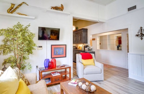 Opelousas House | Charming 2-bedroom house with WiFi, AC in enchanting downtown Opelousas.