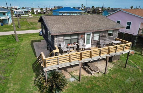 Surfside Beach House | Charming 2nd Row remodel with Beach Views