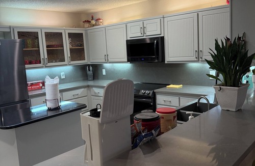Lubbock Cabin | Charming 3-bedroom 2 bathroom lodge with AC, WiFi in delightful Lubbock .