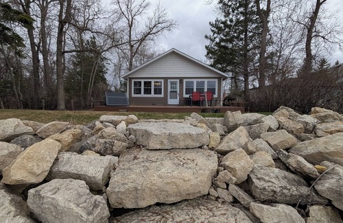 Manitoba Cabin | Charming 3-bedroom cabin in tranquil Matlock perfect for getaway