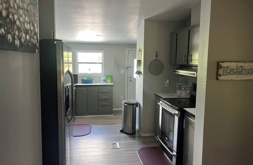 Evening Shade House | Charming 3-bedroom house with AC in peaceful Cookson