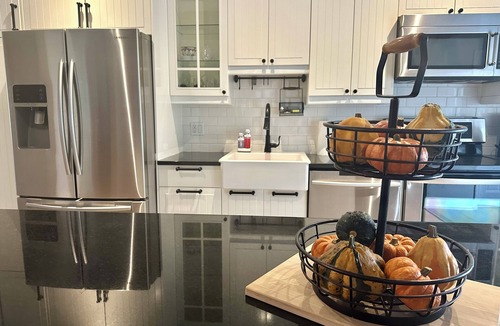 Centretown West House | Charming 3-bedroom semi detached with WiFi and AC in lovely Ottawa