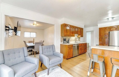 Dearborn Villa | Charming 3-bedroom villa with WiFi and AC in Dearborn