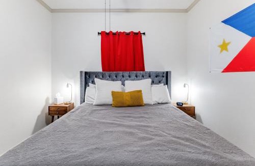 Lafayette Apartment | Charming 3BR Historic Home on Mardi Gras Route