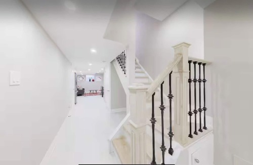Markham House | Charming 4-bedroom house in brilliant Markham with AC, WiFi