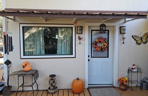 Blanco Apartment | Charming apartment centrally located in the Texas Hill Country