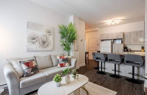Griffintown Apartment | Charming condo in Downtown Montreal