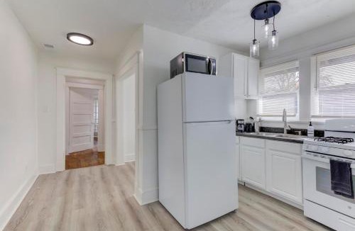 Cooper-Young Historic District Apartment | Charming Cooper-Young Flat in the Heart of Memphis