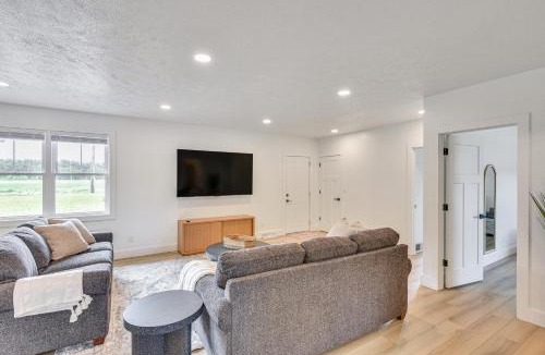 Middlebury House | Charming Middlebury Retreat w/Patio & Fire Pit