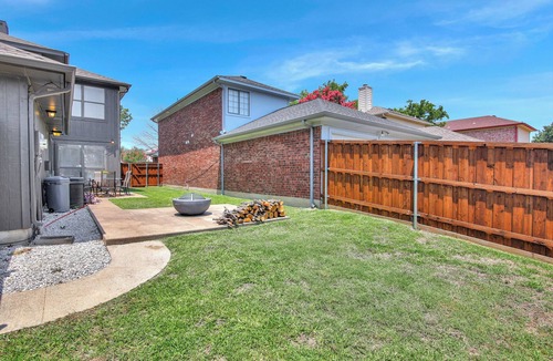 North Central Carrollton House | Charming, modern, cozy N. Dallas, pet friendly home at superb location