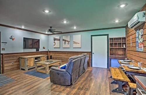 Quitman House | Charming Quitman Cabin < 2 Miles to Lake Fork