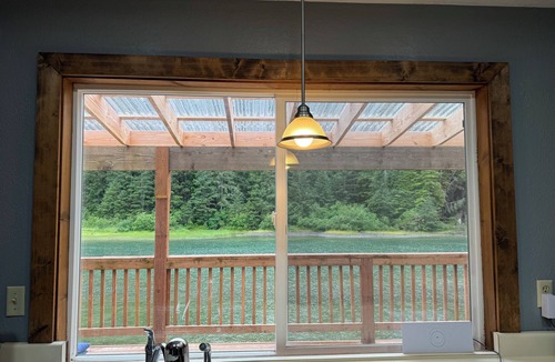 Cordova Apartment | Charming riverfront 2-bedroom apartment with WiFi in Cordova