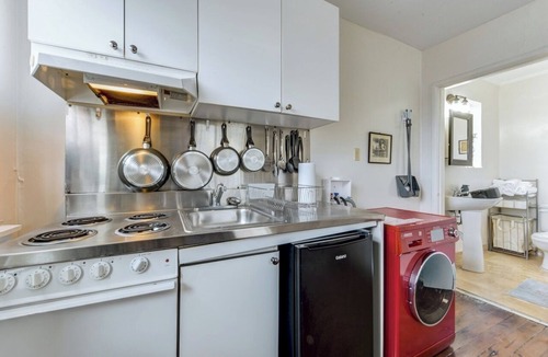 Baton Rouge Apartment | Charming Studio In Historic Spanish Town District Downtown Near State Capitol