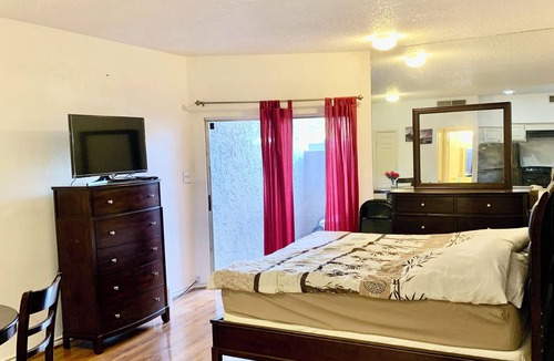 Westchase Apartment | Charming Studio Located in Asian Town , Southwest Houston