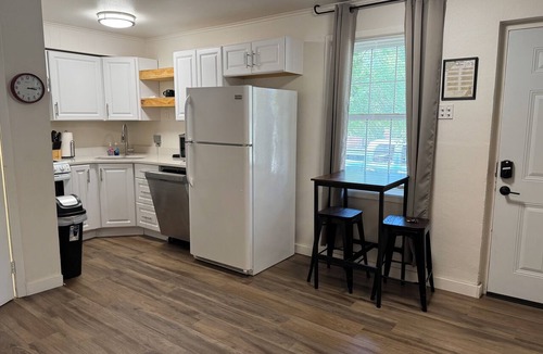 Capital View Apartment | Charming studio with AC in the heart of Little Rock