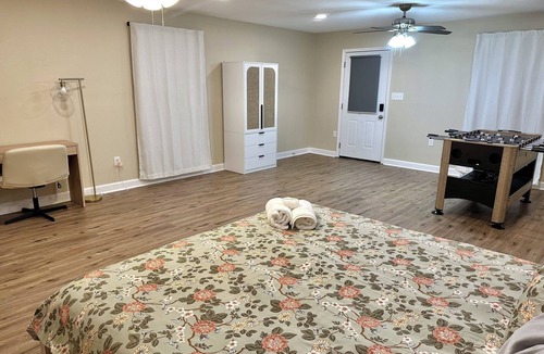 Hammond House | Charming & stylish Hammond residence located only 13 minutes away from SLU!