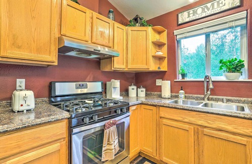 Meadow Lakes House | Charming Wasilla Retreat: Walk to Lake Lalen!