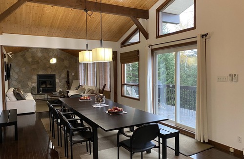Riviere-Rouge Ski Chalet | Charming Waterfront Cottage 35 minutes from Mont-Tremblant