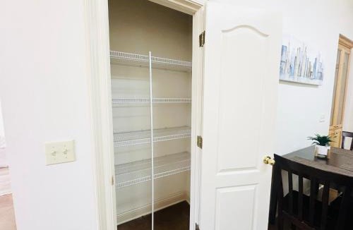 Pine Grove Apartment | Chateau 6