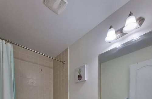 Milton House | Cheerful and Cozy 2 Bedroom 2 Bathroom Townhouse