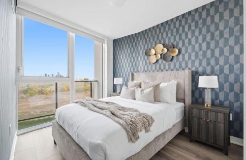 The Queensway Apartment | Chic 2BR Urban High-Rise Scenic City Views