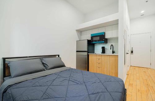 Sainte-Marie Apartment | Chic Bright Apartment with Parking Near downtown Montreal