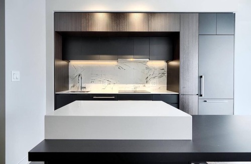 Downtown Montreal Condo | Chic Condo w/Skybridge to Bell Centre & Underground City Access