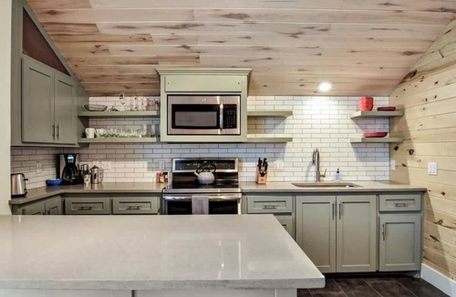 South River City House | Chic SoCo Studio | Balcony + Walkable Austin