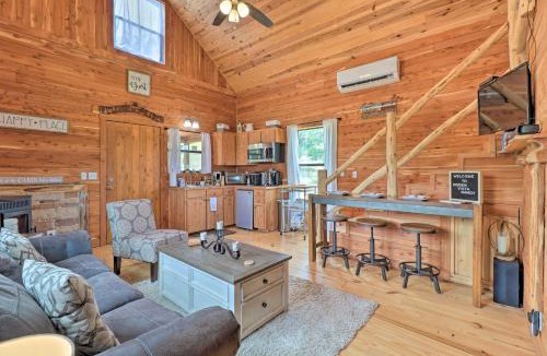 Milam County House | Chic Thorndale Cabin w/Fire Pit & Fishing Pond