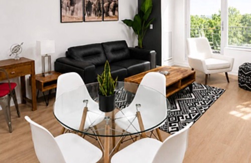 Sandy Hill Apartment | Chic Urban 1BR Apt with Balcony and Skyline Views