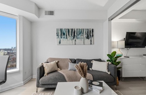 Bloor-Yorkville Apartment | Chic Yorkville 1BR Suite