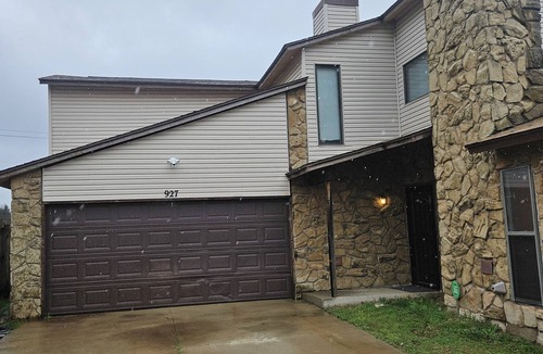 Chisholm Creek Condo | Chisholm Midterm Townhouse. Adults Only