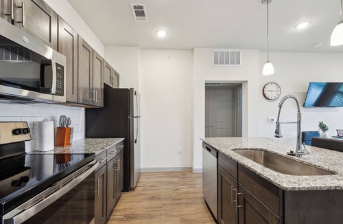 Cleburne Apartment | Chisholm Trace 933 I Spacious 1Bed 1 Bath