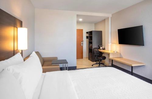 Winnipeg Cabin | Clarion Pointe