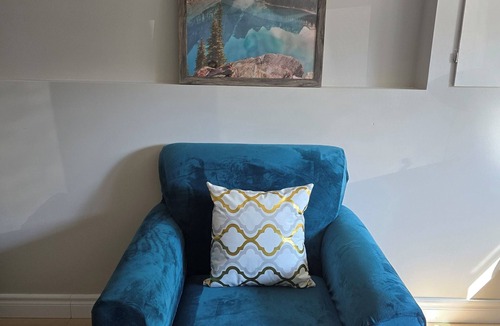 Merritton House | Clean Comfy 2 Bedroom Suite near Niagara Falls