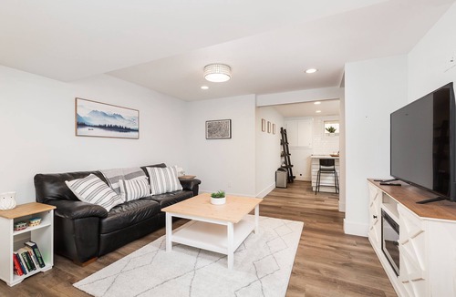 Lethbridge House | Clean westside basement suite, 5 minutes from U of L! Easy highway access!