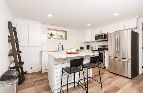 Lethbridge House | Clean westside basement suite, 5 minutes from U of L! Easy highway access!