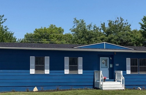 Gardner House | Close to KC yet has that small town charm