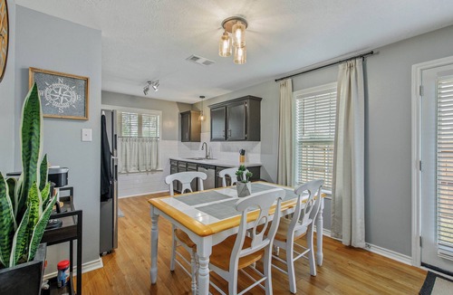 Bryan House | Close to Texas A&M, Legends Event Center, Veterans Park Backyard Workspace
