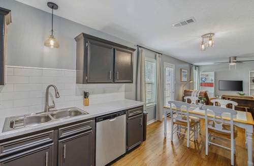 Bryan House | Close to Texas A&M, Legends Event Center, Veterans Park Backyard Workspace