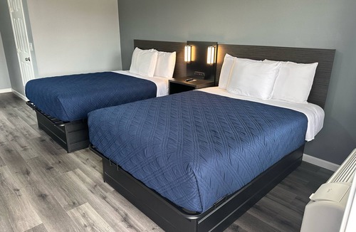 Long Mott Hotel | Coastal Bend at Seadrift, Motel & RV Park