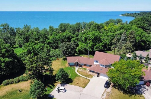 Ruthven Apartment | Coastal Suite #1 - Seacliff Beach Suites