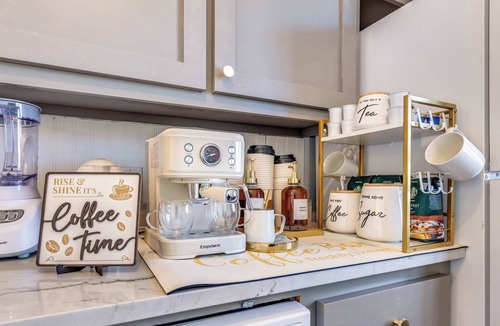 Nacogdoches Apartment | Coffee Bar 2BR · Fast WiFi · Extended Stay