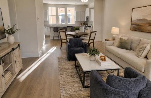 Plano Villa | Collin Creek Executive Residence