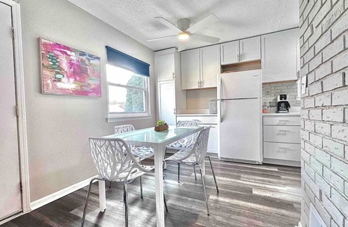 Madison Heights House | Colorful Retreat, w/ Firepit and 2 TV's. By Royal Oak!