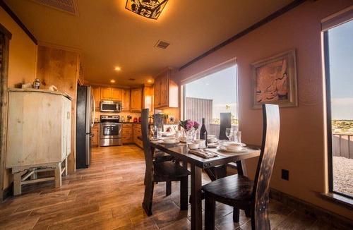 Canyon Apartment | Comanche cabin on the west rim